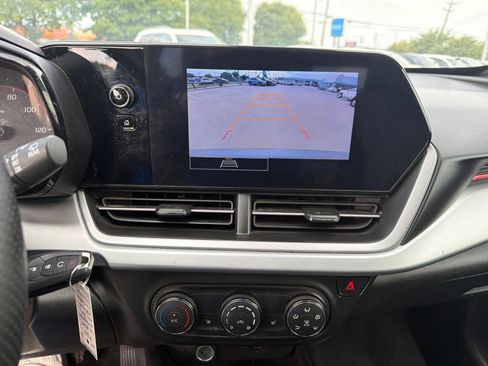 Used 2025 Chevrolet Trax RS w/ Driver Confidence Package FWD image 8