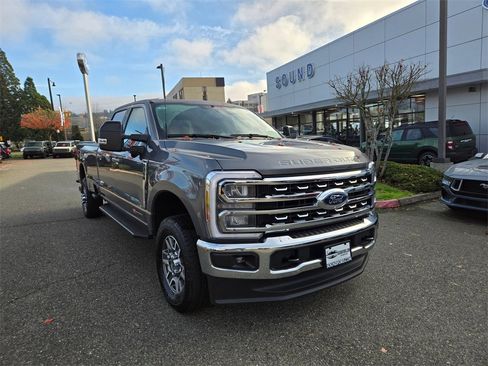 Used 2024 Ford F250 Lariat image 3
