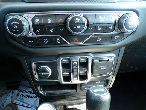 Used 2020 Jeep Wrangler Unlimited Sport S AWD/4WD image 25