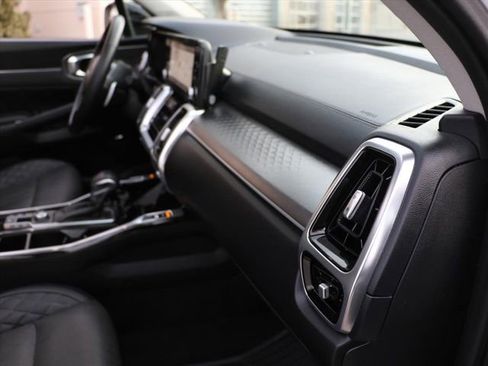 Used 2021 Kia Sorento SX image 10