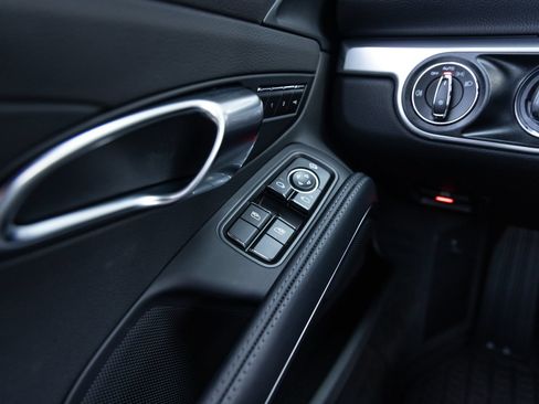 Certified 2025 Porsche 718 Cayman RWD image 22