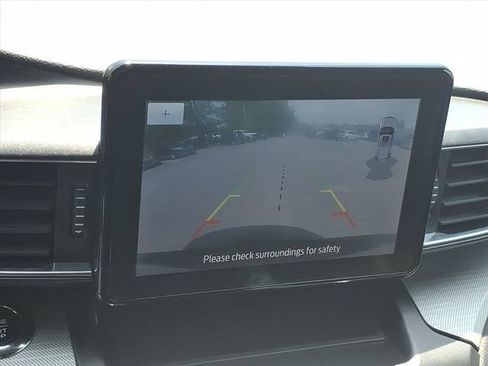 Certified 2020 Ford Explorer XLT w/ Equipment Group 202A AWD/4WD image 24