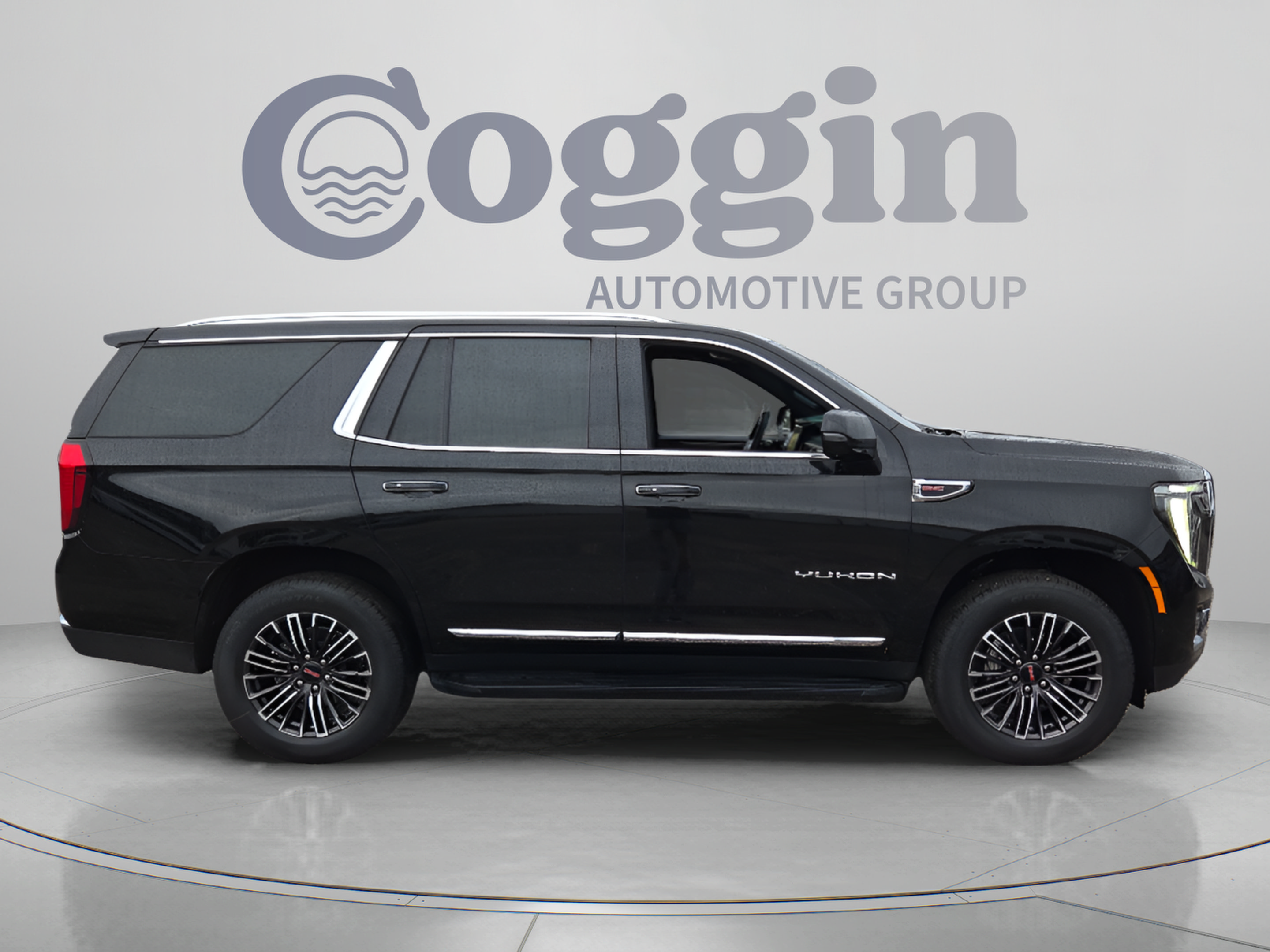 Used 2025 GMC Yukon Elevation AWD/4WD image 6