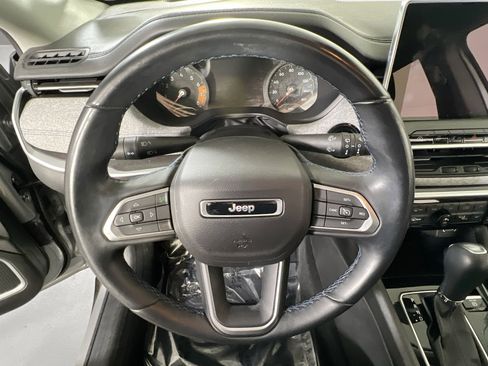 Used 2022 Jeep Compass Latitude w/ Convenience Group AWD/4WD image 11