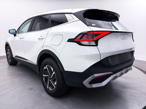 Used 2023 Kia Sportage LX image 8