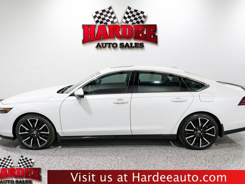 Used 2023 Honda Accord Touring image 1
