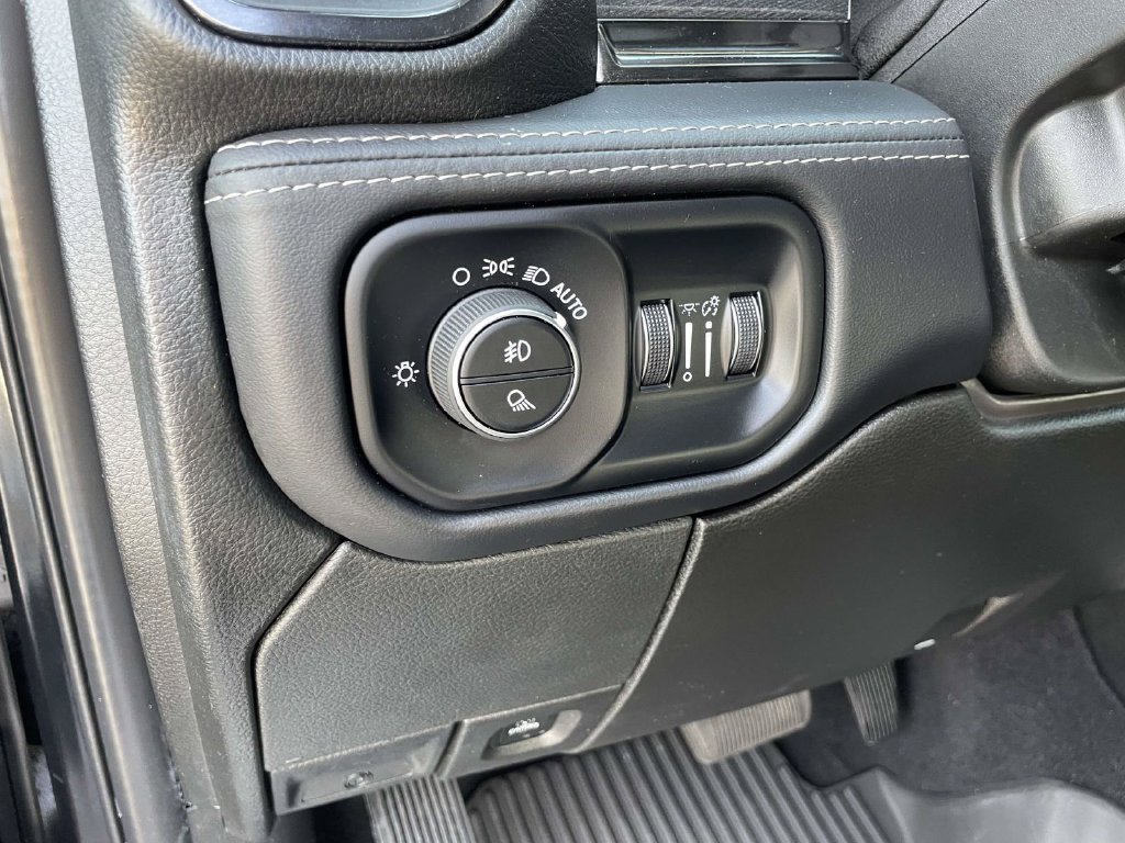 Used 2024 RAM 2500 Limited AWD/4WD image 43