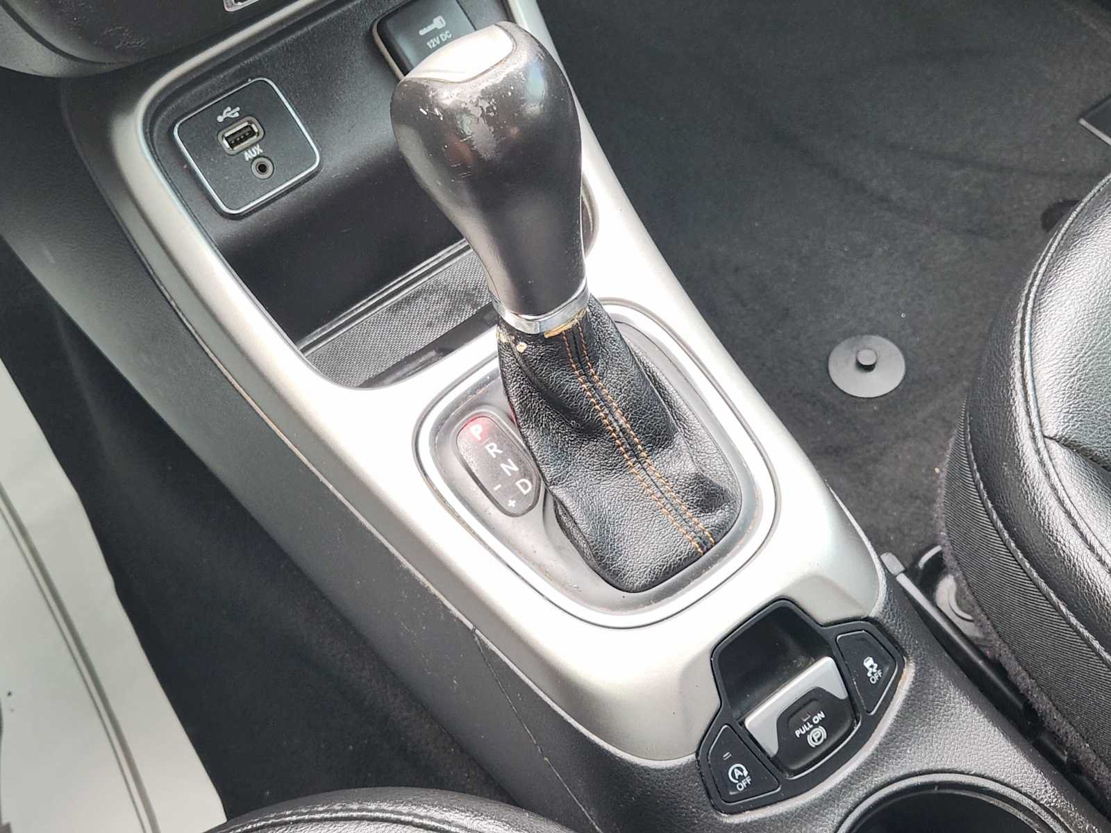 Used 2018 Jeep Compass Latitude FWD image 20