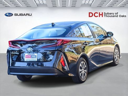 Used 2022 Toyota Prius Prime XLE image 4