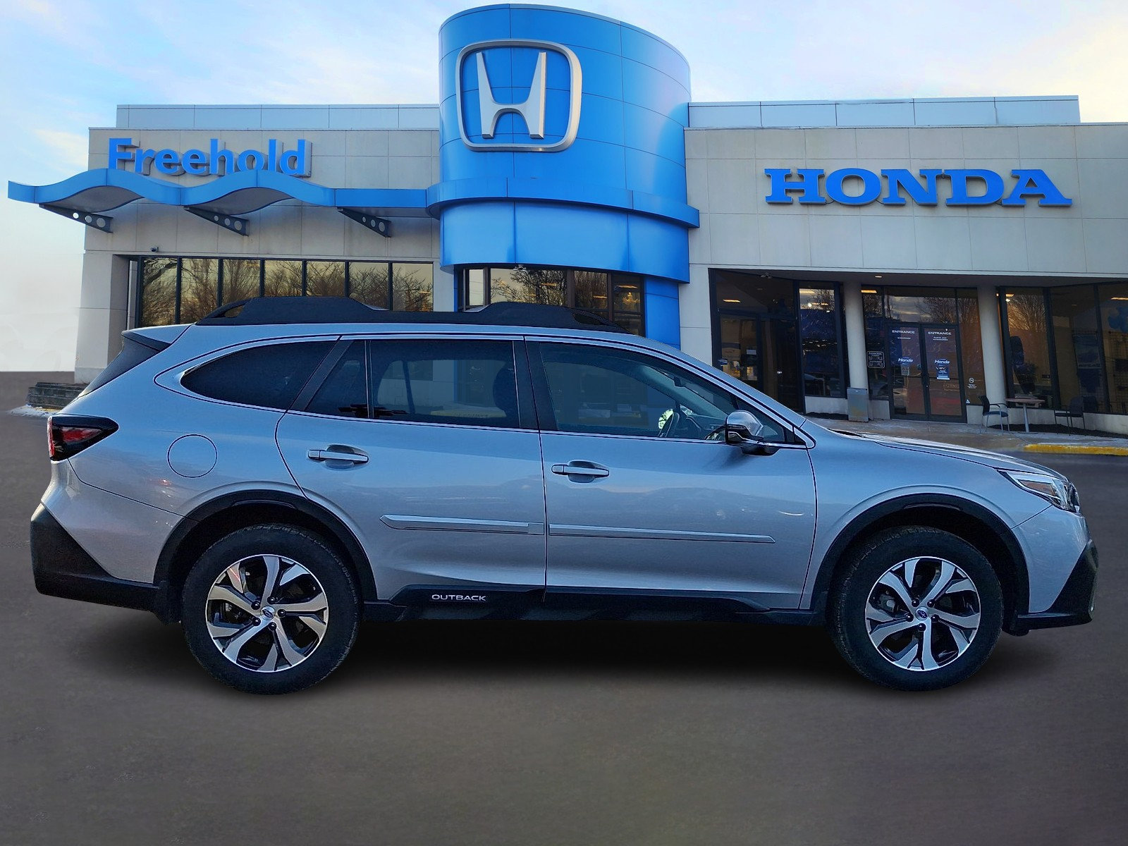 Used 2022 Subaru Outback Limited AWD/4WD image 4