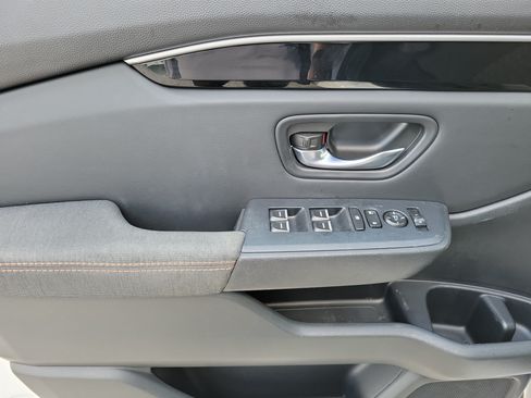 Certified 2025 Honda Pilot Sport image 17