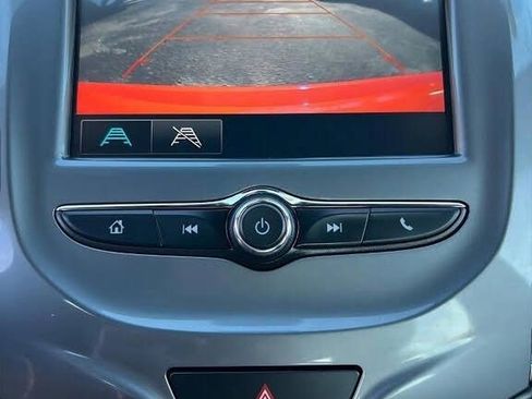 Used 2017 Chevrolet Cruze LT w/ Convenience Package image 24