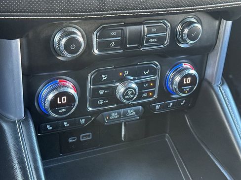 Used 2021 GMC Yukon XL SLT w/ Rear Media and Nav Package image 20