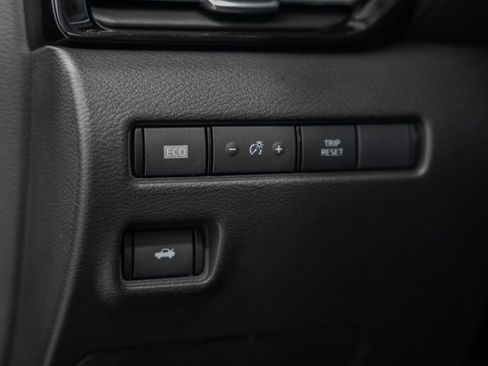 Used 2024 Nissan Sentra SR w/ Lighting Package image 41