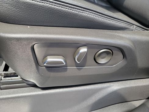 Used 2022 GMC Sierra 1500 Denali AWD/4WD image 16