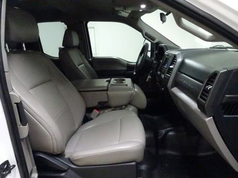 Used 2019 Ford F250 XL w/ Power Equipment Group image 45