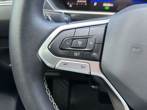 Certified 2023 Volkswagen Tiguan SE w/ Panoramic Sunroof Package FWD image 23