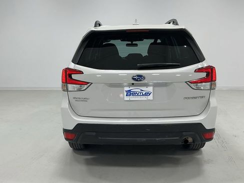 Used 2023 Subaru Forester Premium image 4