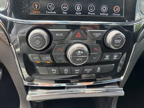 Used 2021 Jeep Grand Cherokee Freedom Edition RWD image 23