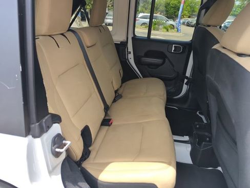 Used 2018 Jeep Wrangler Unlimited Sport S AWD/4WD image 30
