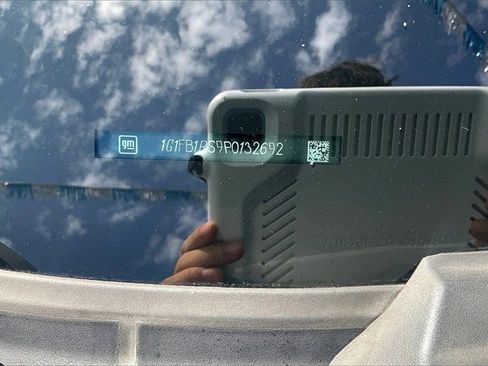 Used 2023 Chevrolet Camaro LT image 34