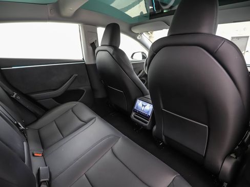 Used 2025 Tesla Model 3 Long Range image 24