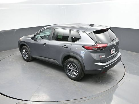 Used 2024 Nissan Rogue S AWD/4WD image 30
