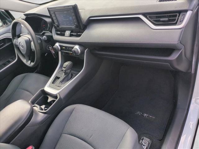 Used 2020 Toyota RAV4 LE w/ Carpet Mat Package FWD image 20