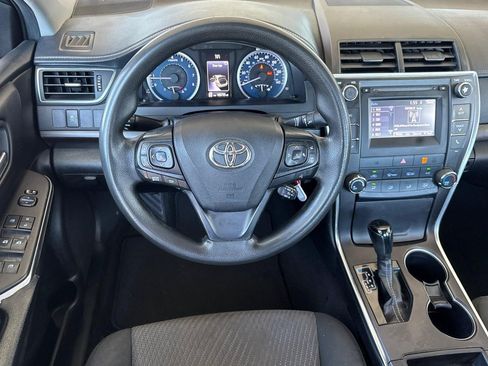 Used 2016 Toyota Camry LE FWD image 28