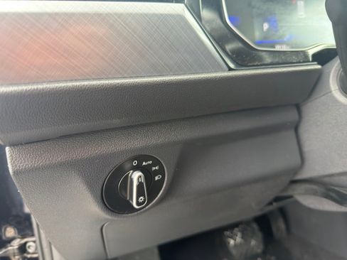 Used 2024 Volkswagen Jetta SE image 14