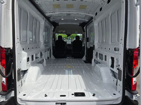 New 2026 Ford Transit 250 148 Medium Roof RWD image 14