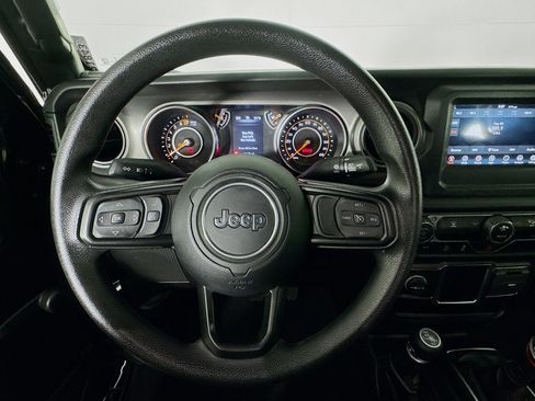 Used 2022 Jeep Gladiator Sport image 11