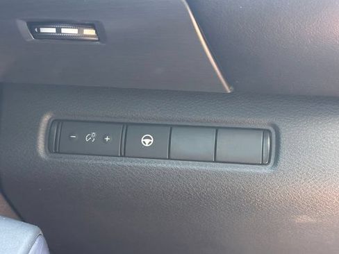 Used 2023 Nissan Pathfinder Rock Creek AWD/4WD image 18
