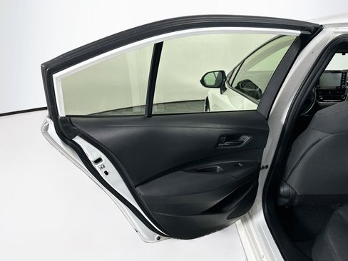 Used 2022 Toyota Corolla LE FWD image 25