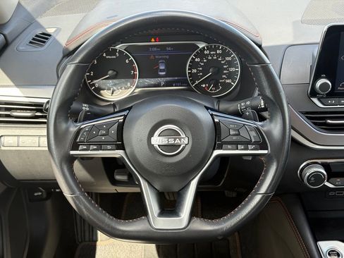 Used 2024 Nissan Altima 2.5 SR FWD image 32