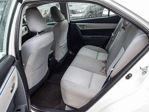 Used 2015 Toyota Corolla LE image 18