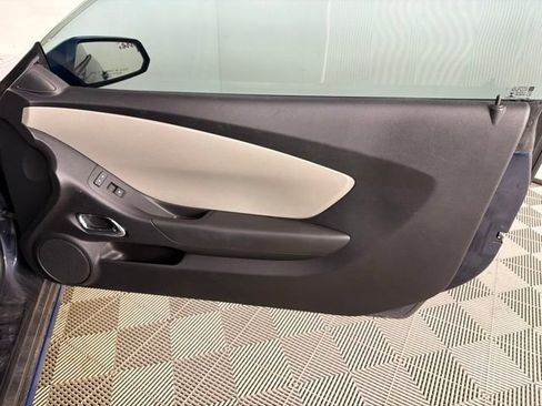 Used 2015 Chevrolet Camaro LS RWD image 19