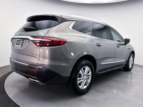 Used 2018 Buick Enclave Essence AWD/4WD image 16