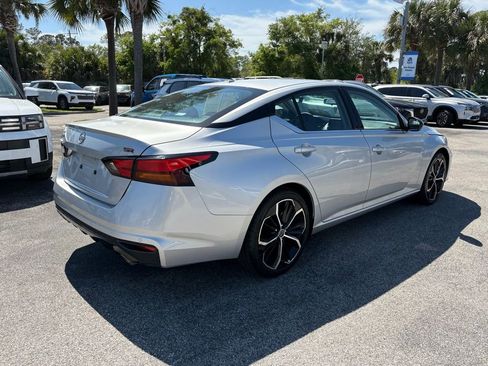 Used 2024 Nissan Altima 2.5 SR FWD image 7