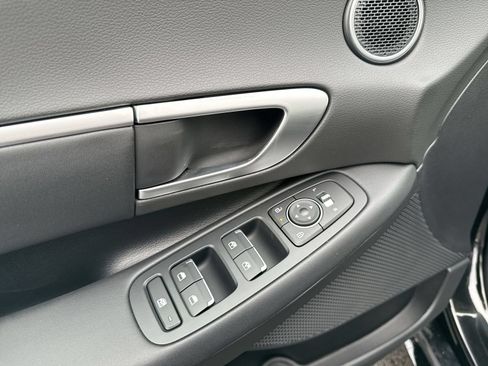 Used 2026 Hyundai Sonata SEL FWD image 14