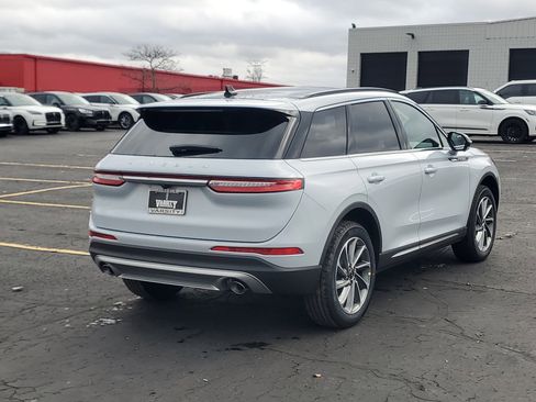 New 2026 Lincoln Corsair Premiere image 4