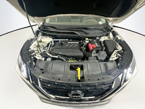 Used 2023 Nissan Rogue S FWD image 31