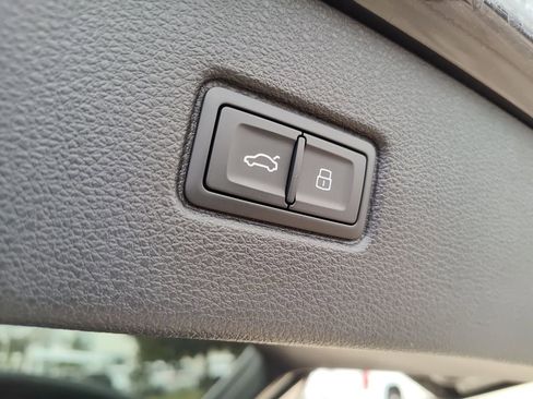 Certified 2025 Audi Q7 3.0T Premium Plus w/ Premium Plus Package image 11