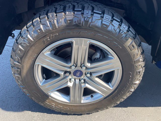 Used 2018 Ford F150 XLT w/ Equipment Group 302A Luxury AWD/4WD image 38