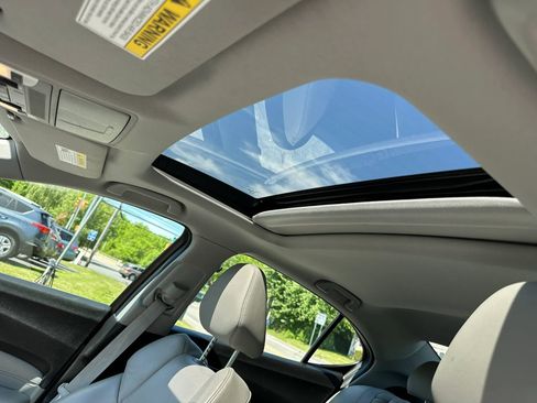 Used 2018 Acura TLX w/ Technology Package FWD image 29