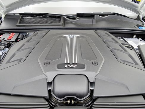 New 2025 Bentley Bentayga image 21