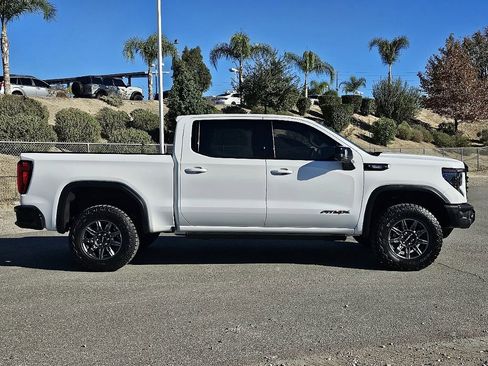 Used 2025 GMC Sierra 1500 AT4X image 9