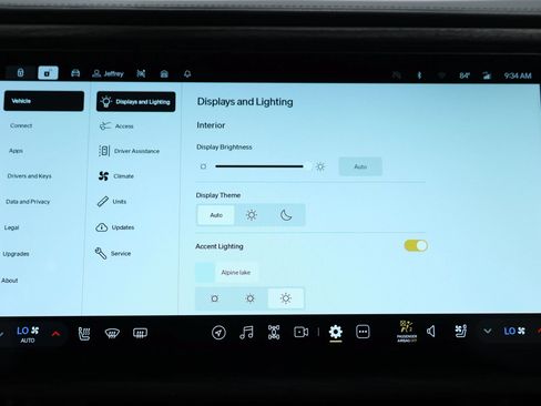 Used 2024 Rivian R1S Adventure AWD/4WD image 35