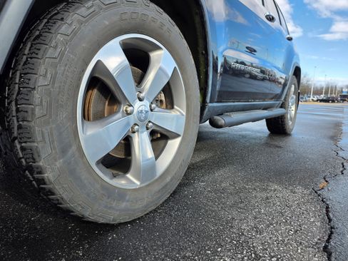 Used 2014 Jeep Grand Cherokee Limited w/ Luxury Group II image 21