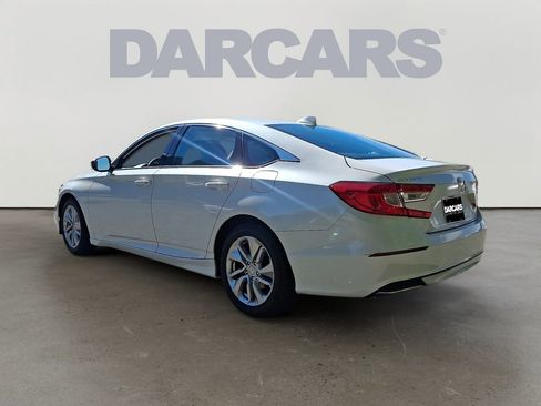 Used 2018 Honda Accord LX image 4